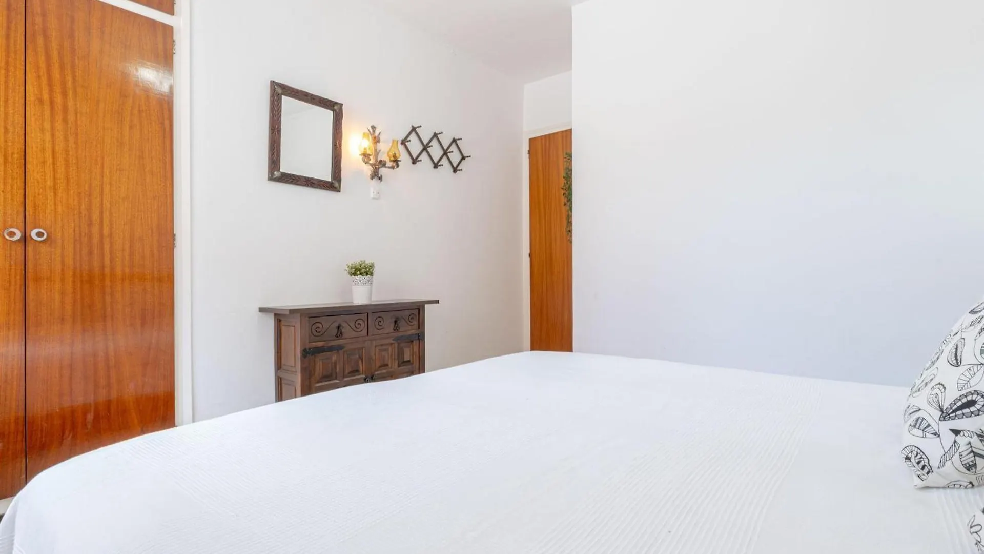 Acogedor Chalet De 2 Dormitorios Con Amarre De 12,5M, Terraza Y Jardin En Empuriabrava - Hisp-288-62 0*,  Španělsko