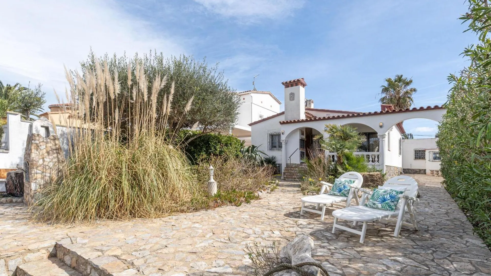 Acogedor Chalet De 2 Dormitorios Con Amarre De 12,5M, Terraza Y Jardin En Empuriabrava - Hisp-288-62 Prázdninový dům